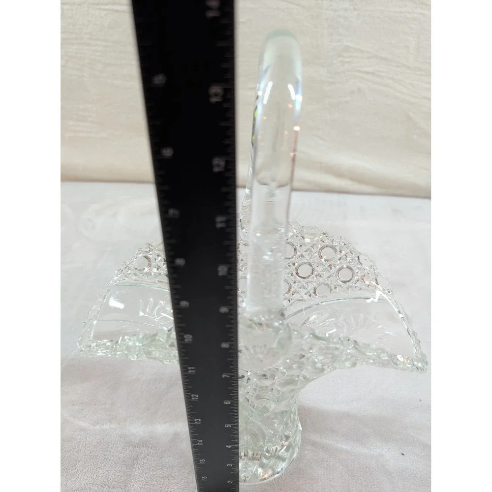 Vintage Clear Cut Glass Basket Starburst Circle Pattern‎ Decorative Centerpiece